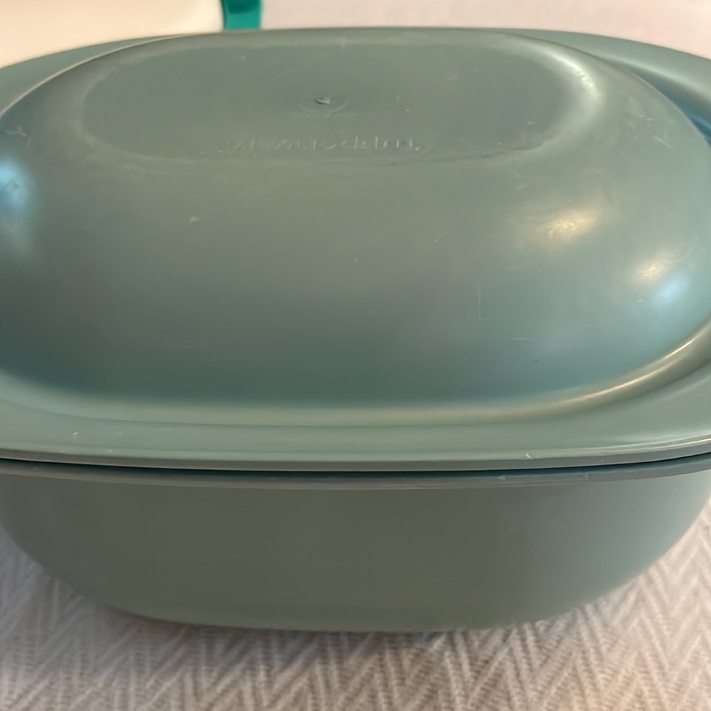Tupperware - Picture 5 of 10
